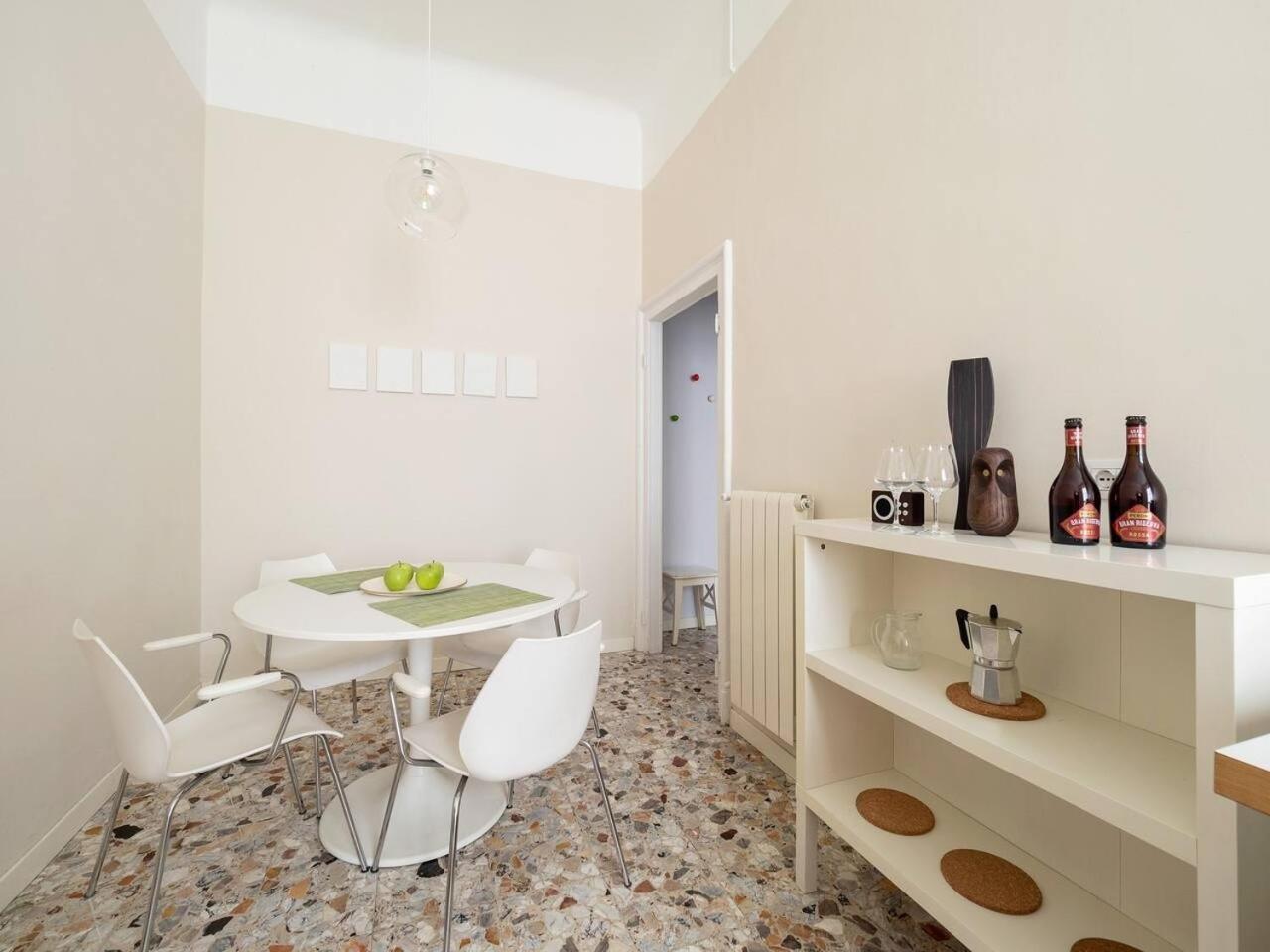Ferienwohnung Trilocale 4/5 Ospiti In Stazione Mailand Exterior foto
